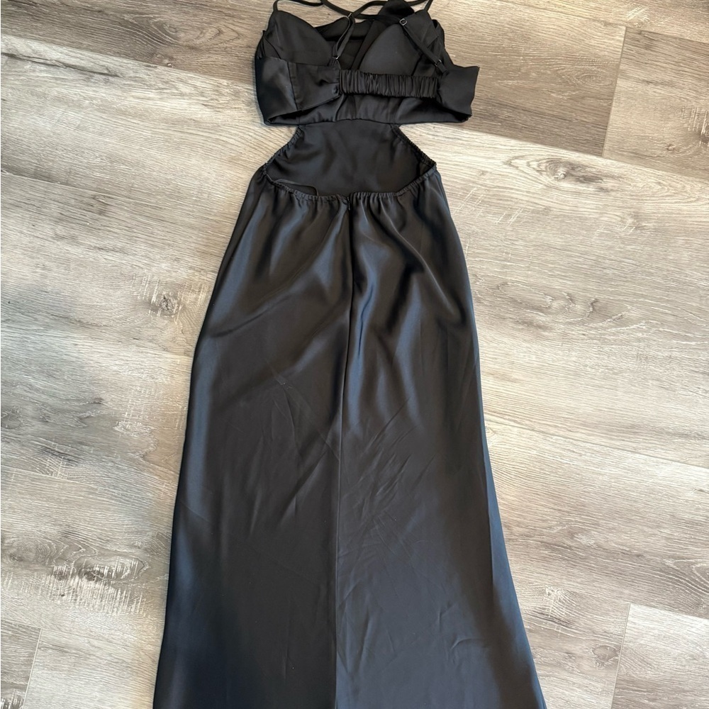 Black Dress - Picture 5 of 5